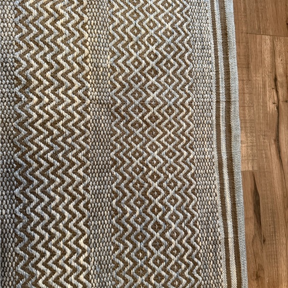 Ballard Designs Runner Rug 2’6”x8’ - Picture 2 of 9